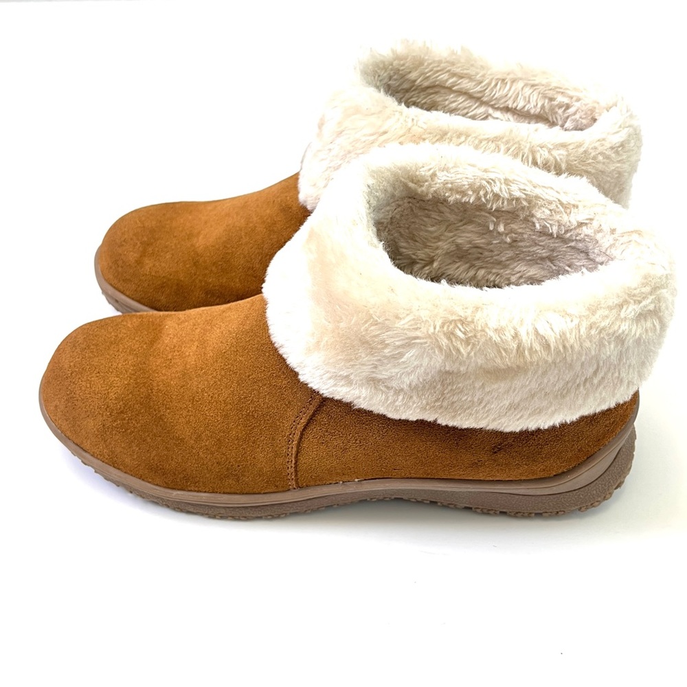 Minnetonka Chestnut Brown Faux Fur Cuff Ankle Booties